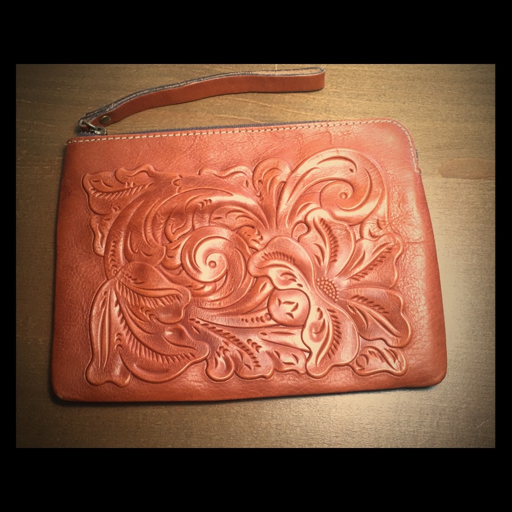 Patricia Nash wristlet